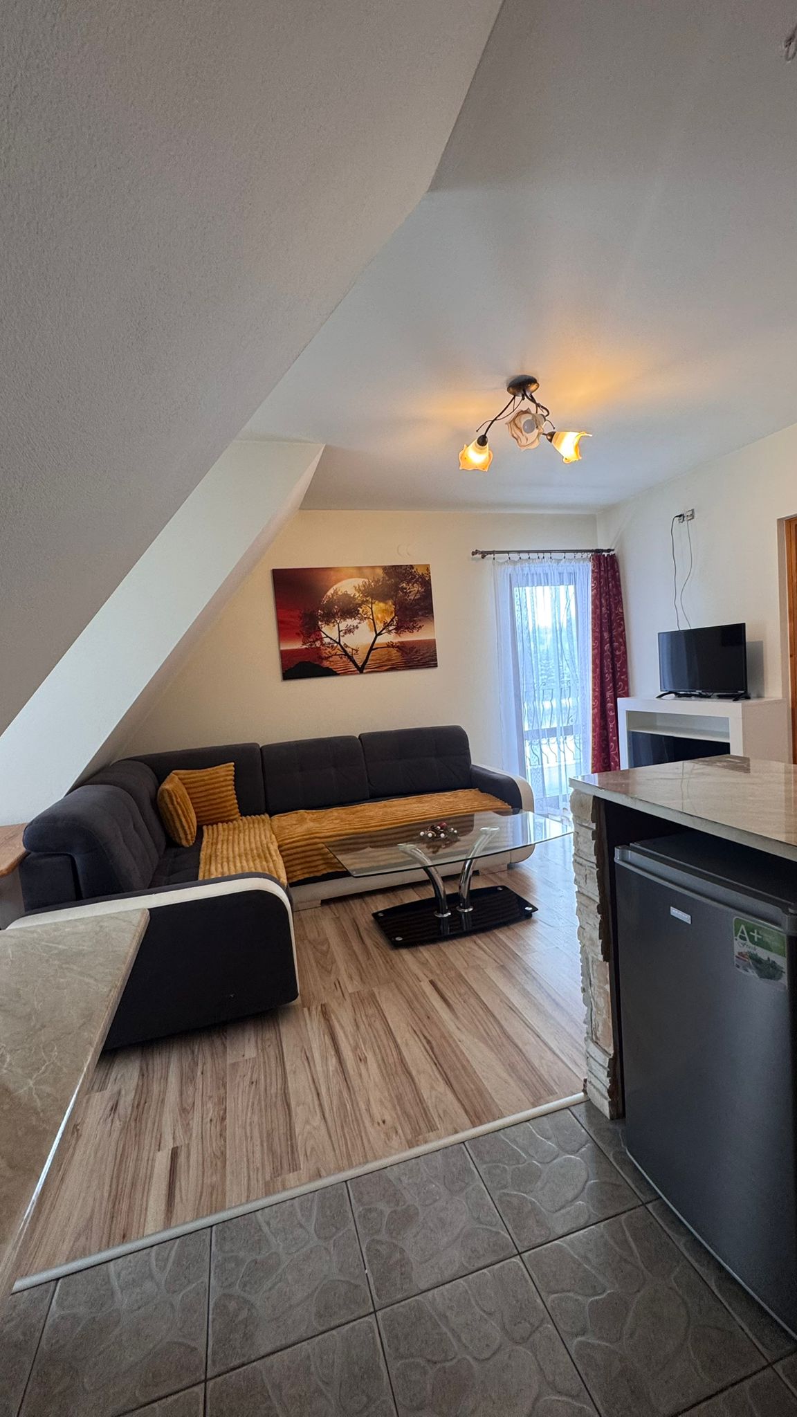 Apartament 4-osobowy z kuchnią - Image 1